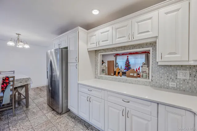 $815,000 | 15 Macon Street, Lindenhurst, NY 11757