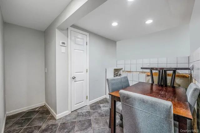 $815,000 | 15 Macon Street, Lindenhurst, NY 11757