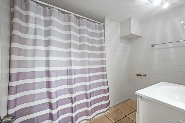 $815,000 | 15 Macon Street, Lindenhurst, NY 11757