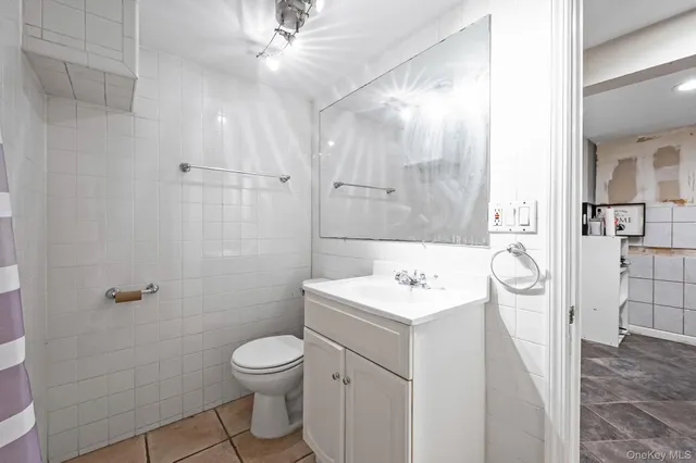 $815,000 | 15 Macon Street, Lindenhurst, NY 11757