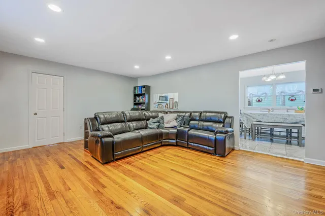 $815,000 | 15 Macon Street, Lindenhurst, NY 11757