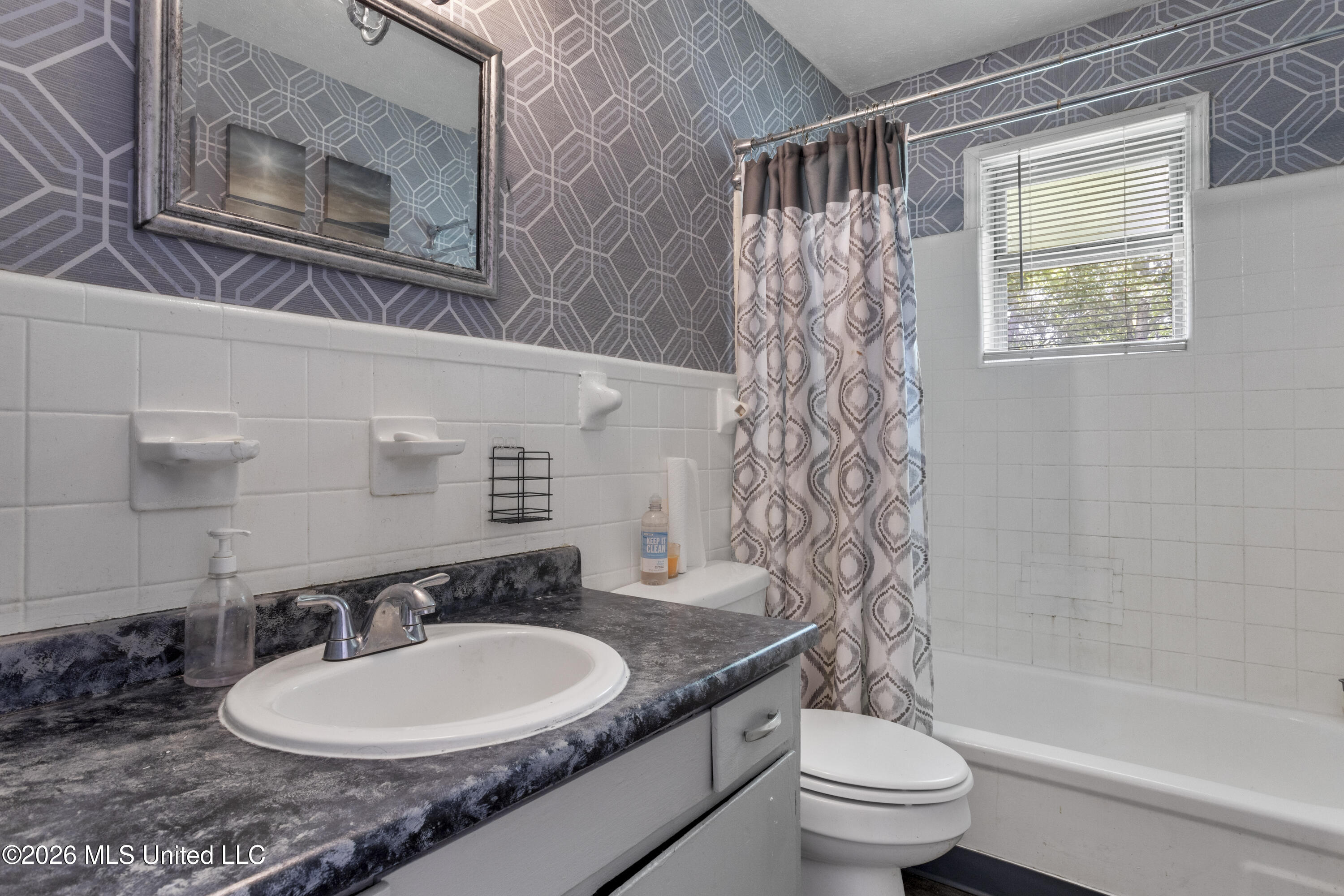 2124 Chestwood Road Gautier, MS 39553 - Photo 10 of 17 00010