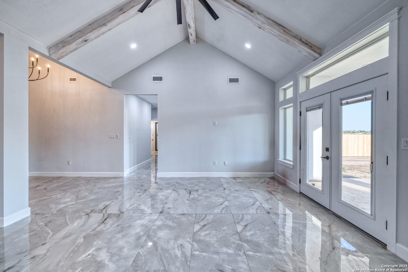 14 Hope Place Uvalde, TX 78801 - Photo 15 of 38 a view of an empty room