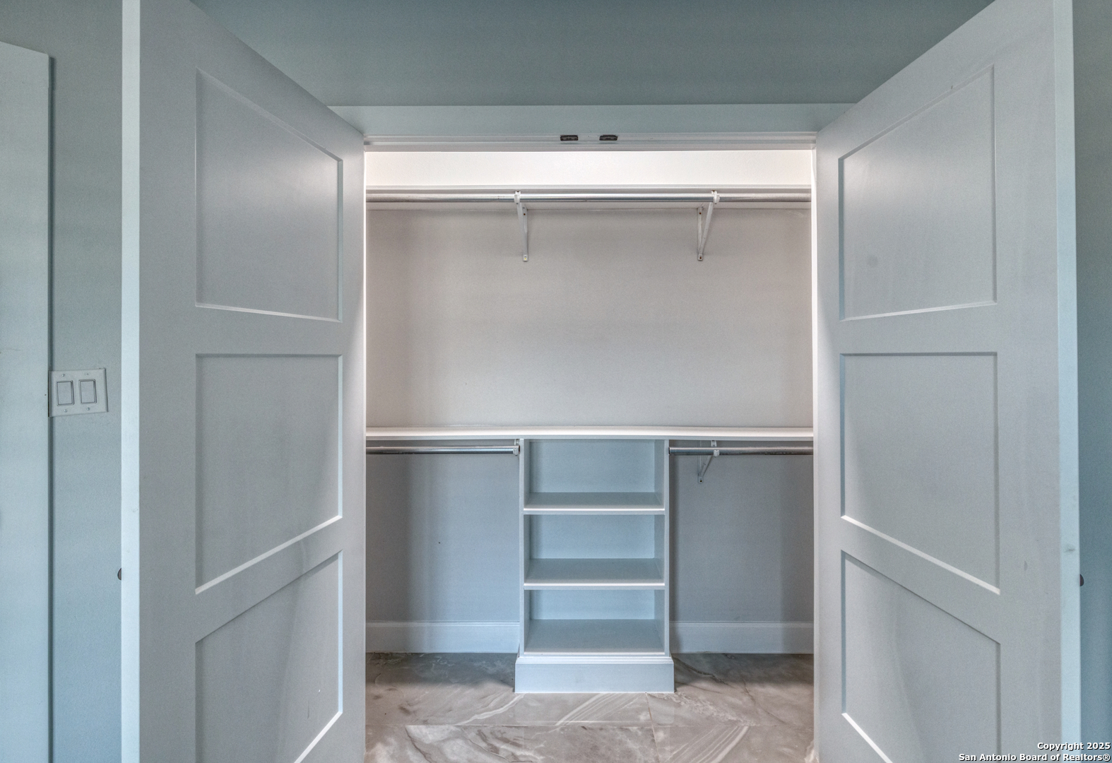 14 Hope Place Uvalde, TX 78801 - Photo 24 of 38 a view of an empty walk in closet