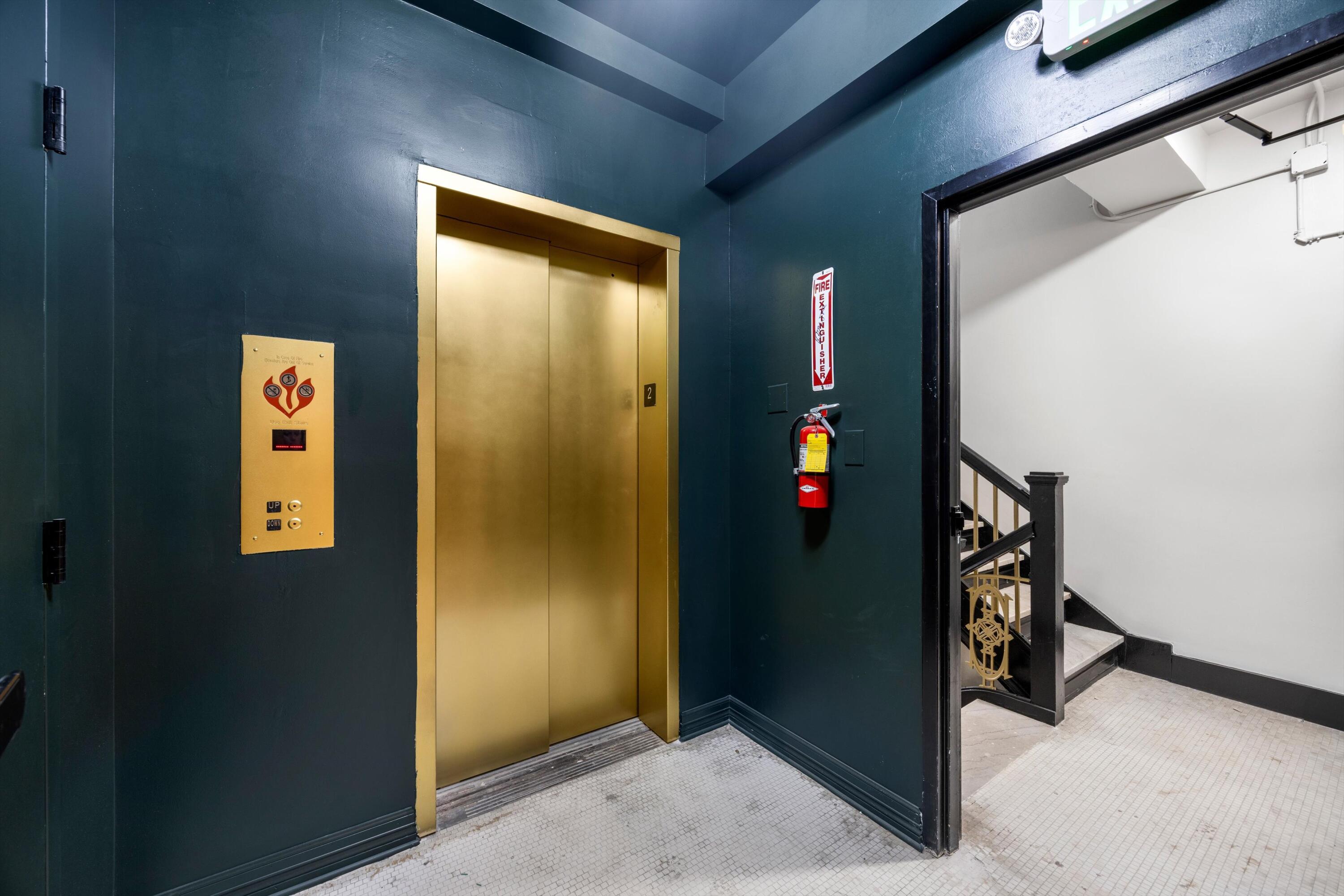 117 East 7th Street, Unit 710E Chattanooga, TN 37402 - Photo 11 of 29 11-ELEVATOR IMG_9848