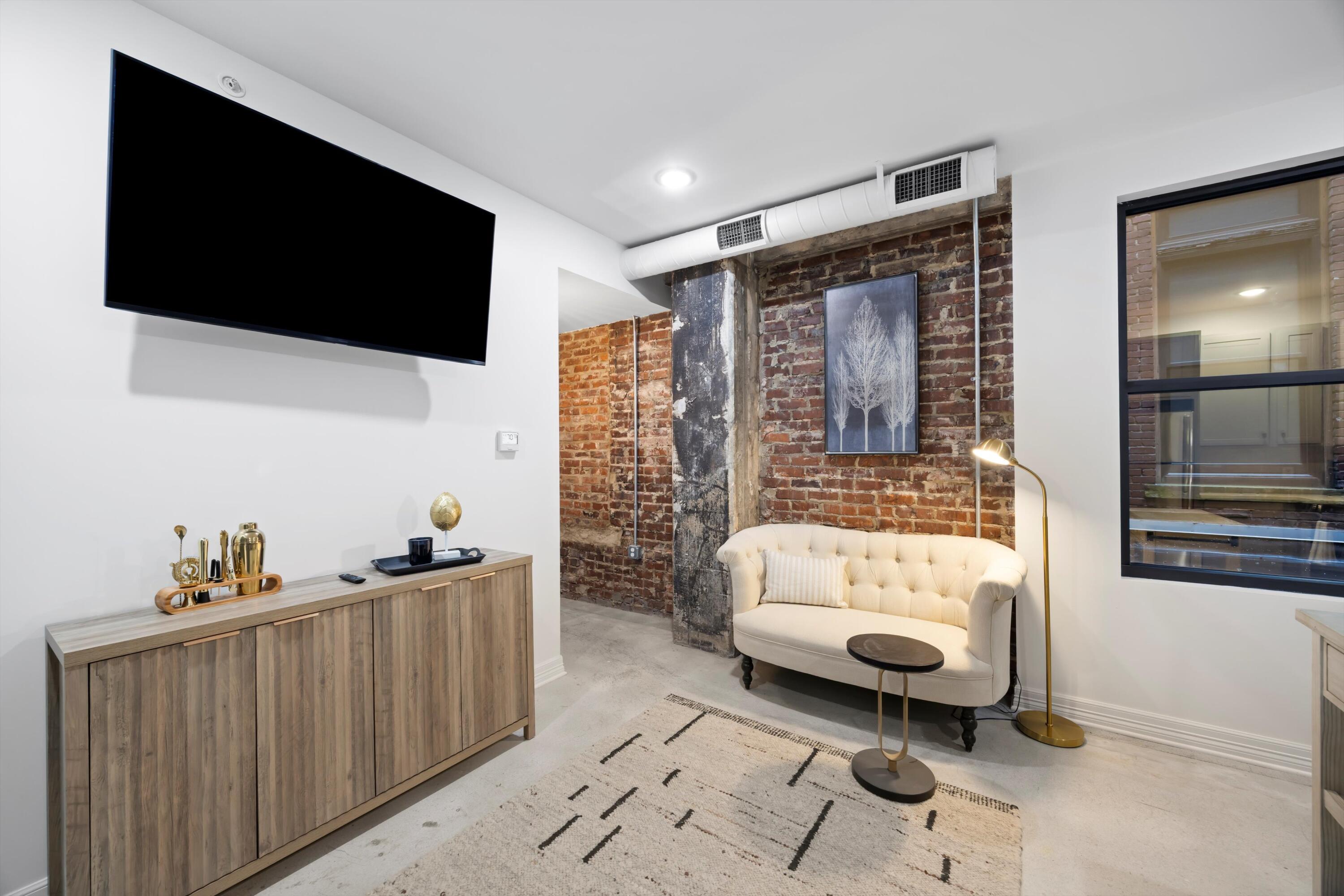 117 East 7th Street, Unit 710E Chattanooga, TN 37402 - Photo 14 of 29 14-2-090A7518