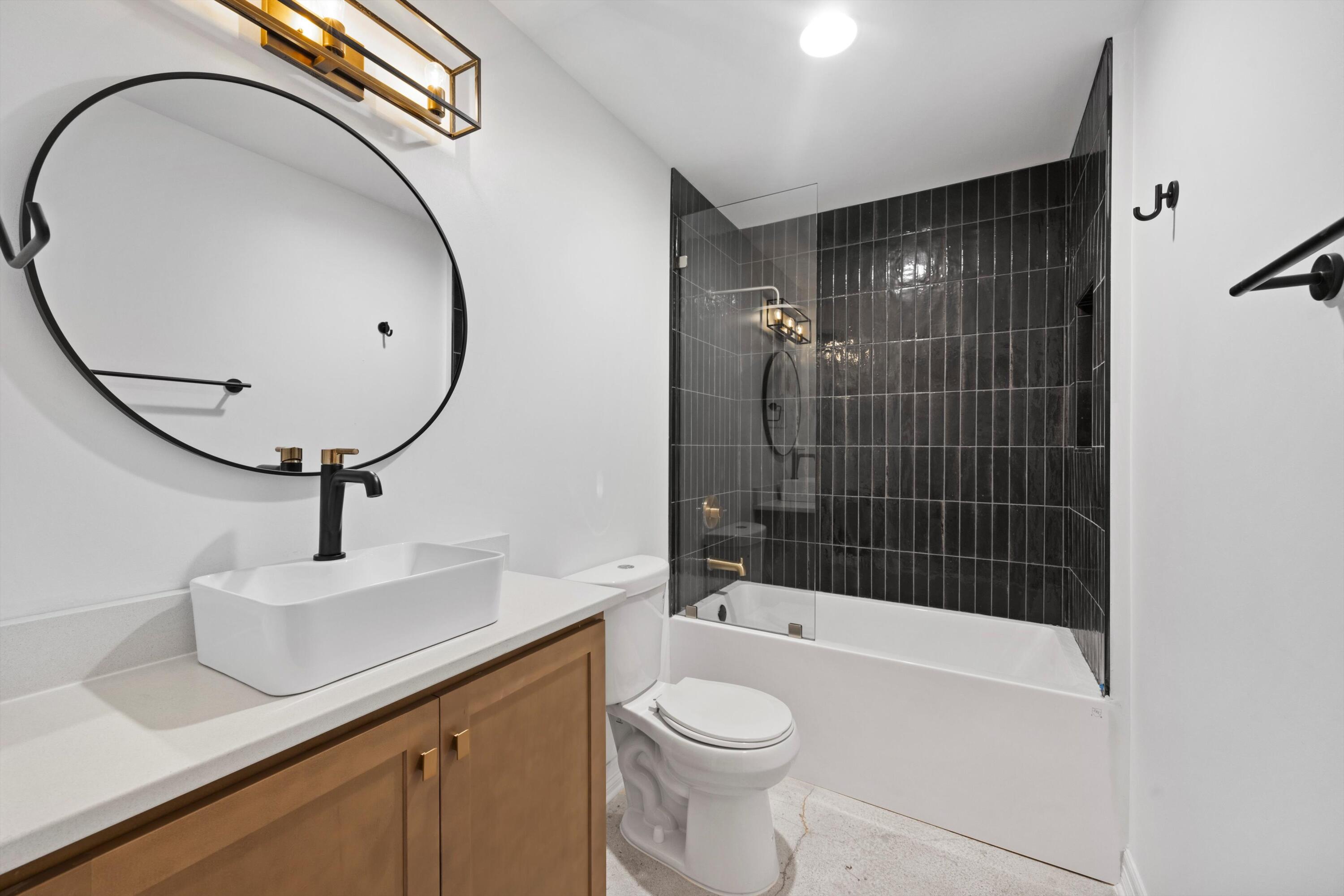 117 East 7th Street, Unit 710E Chattanooga, TN 37402 - Photo 17 of 29 17-210 IMG_0021