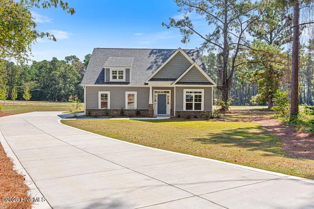$495,000 | 3 Vineyard Place, Jackson Springs, NC 27281