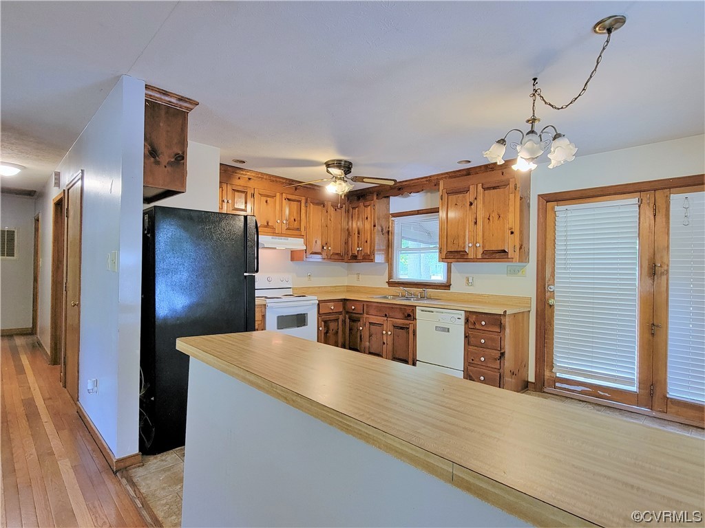 1431 Burning Tree Road Henrico, VA 23231 - Photo 4 of 31 Gallery Image 4