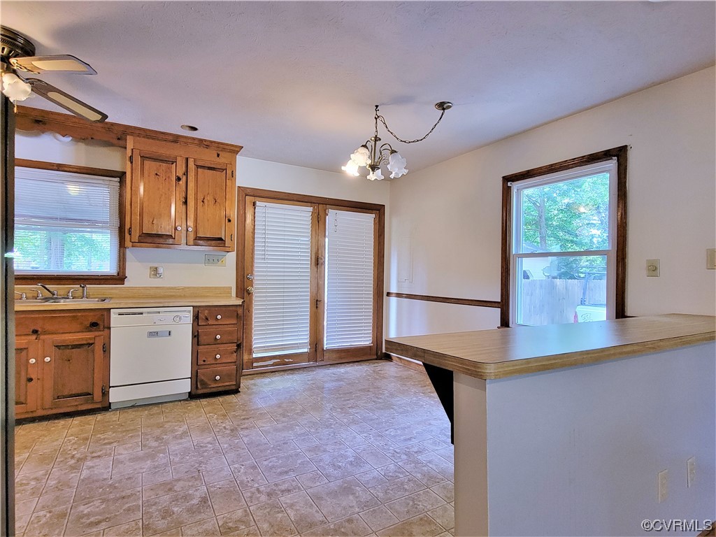 1431 Burning Tree Road Henrico, VA 23231 - Photo 8 of 31 Gallery Image 8
