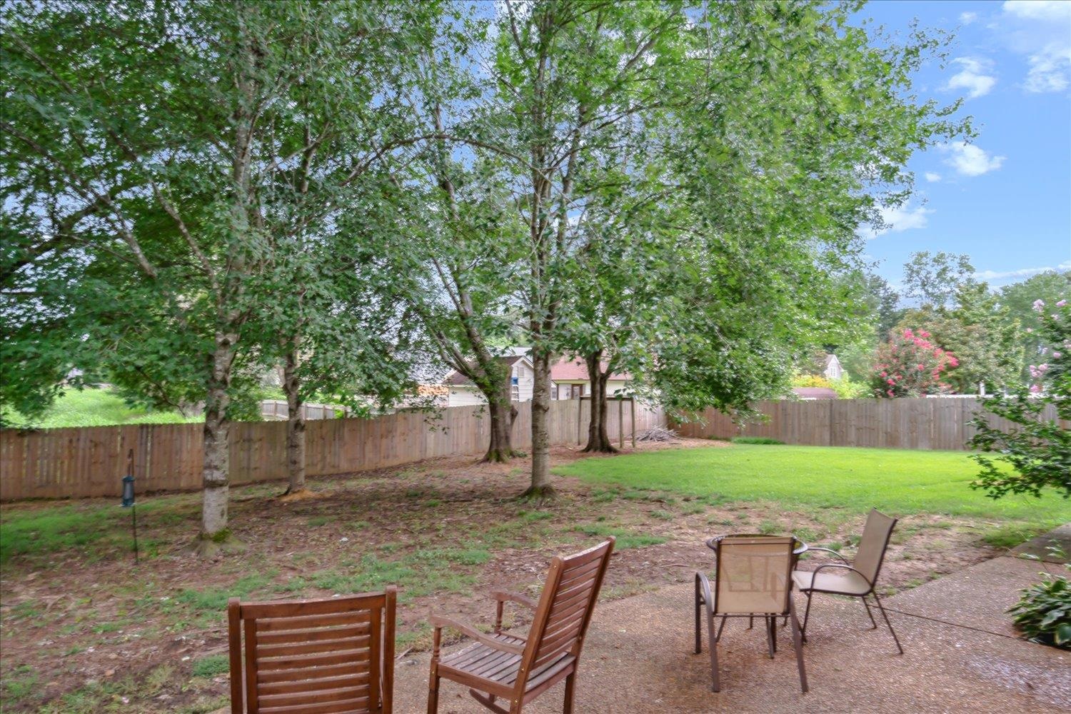 1001 Yorktown Road Collierville, TN 38017 - Photo 31 of 40 View of yard