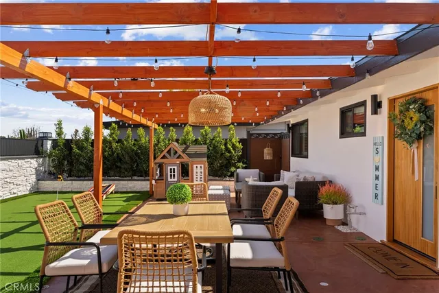 $1,388,000 | 10821 Rustic Lane, Anaheim, CA 92804