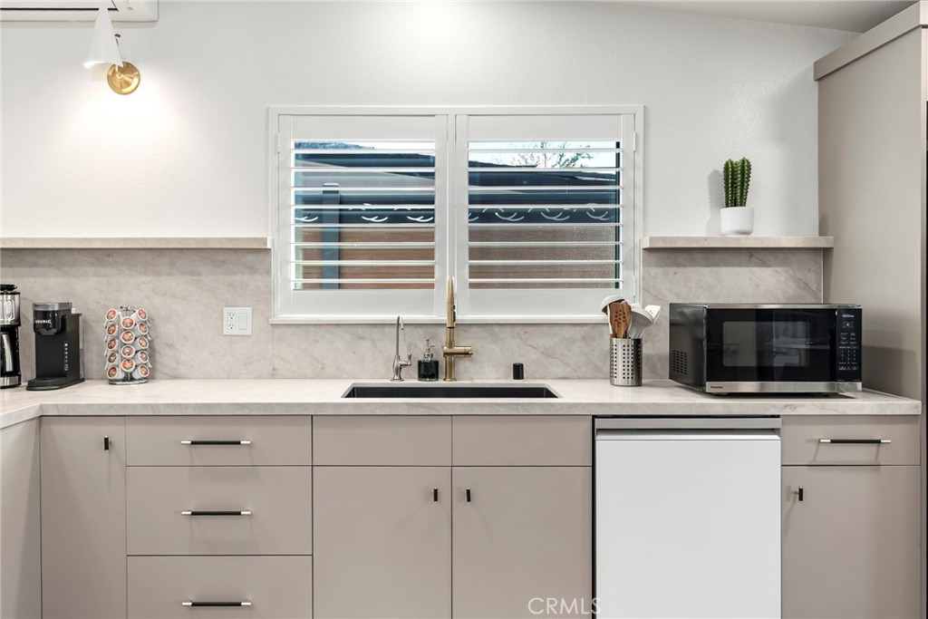 10821 Rustic Lane Anaheim, CA 92804 - Photo 7 of 60