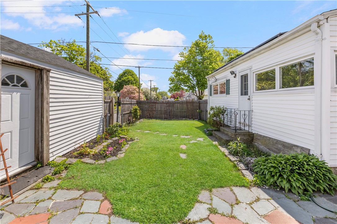 106 Martin Street Pawtucket, RI 02861 - Photo 32 of 33