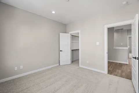 $349,900 | 5915 Wheatley Holw Lane, Houston, TX 77091
