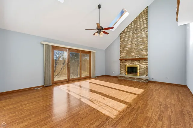 $699,900 | 13725 Kit Lane, Lemont, IL 60439