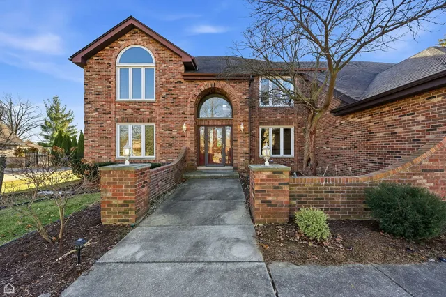 $699,900 | 13725 Kit Lane, Lemont, IL 60439