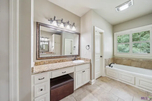 $365,000 | 30979 Ridgeway Drive, Walker, LA 70785