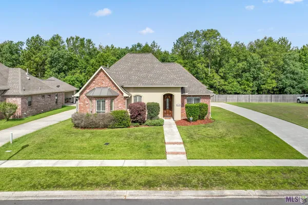 $365,000 | 30979 Ridgeway Drive, Walker, LA 70785