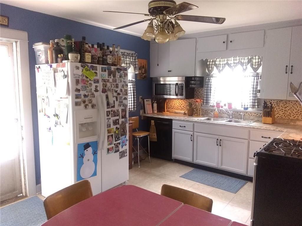 808 North Liberty Road Grove City, PA 16127 - Photo 8 of 17 KITCHEN