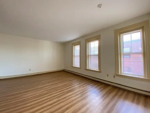 $1,439 | 124 Orange Street, Unit 302, Manchester, NH 03104