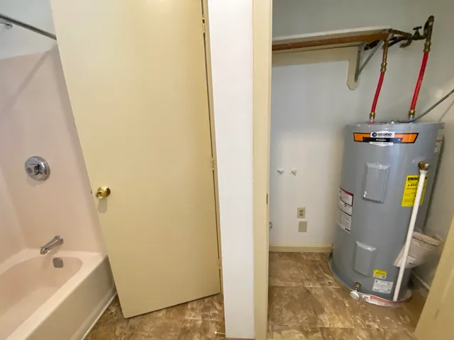 $1,439 | 124 Orange Street, Unit 302, Manchester, NH 03104