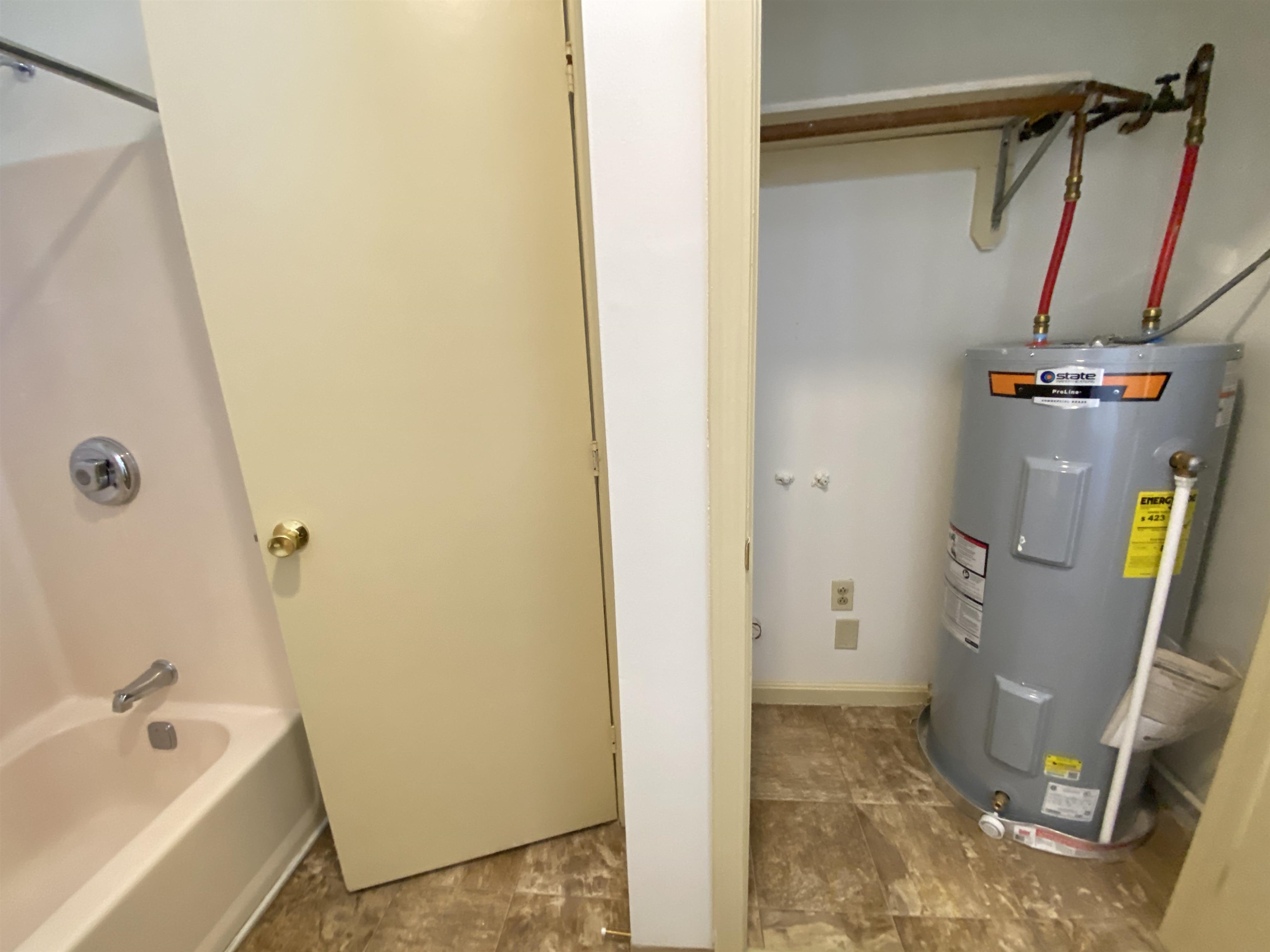 124 Orange Street, Unit 302 Manchester, NH 03104 - Photo 23 of 32