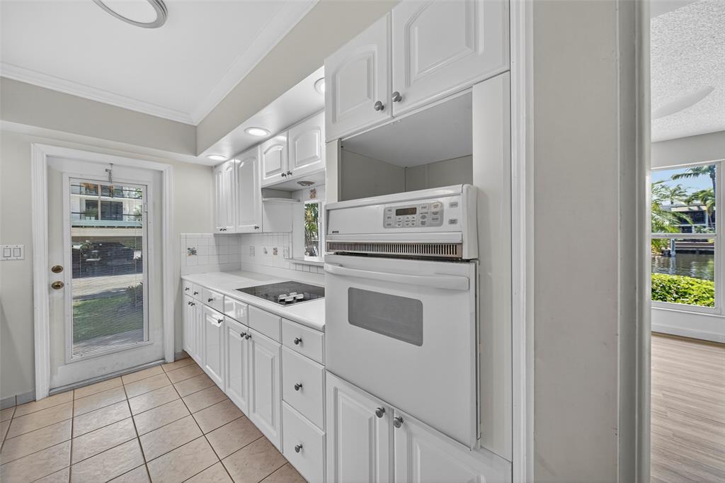 180 Isle Of Venice Drive, Unit 99 Fort Lauderdale, FL 33301 - Photo 37 of 54