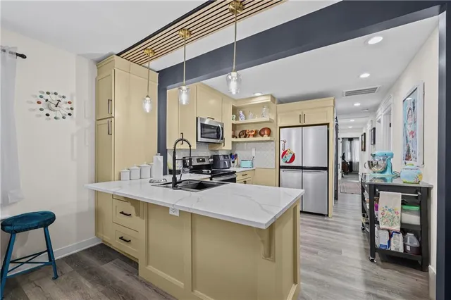 $255,900 | 811 South Marion Avenue, Independence, MO 64052