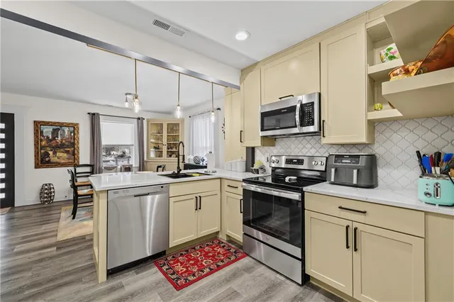 $255,900 | 811 South Marion Avenue, Independence, MO 64052