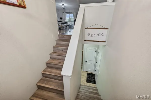$290,000 | 105 Sandstone Drive, St. Robert, MO 65584