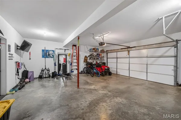 $290,000 | 105 Sandstone Drive, St. Robert, MO 65584