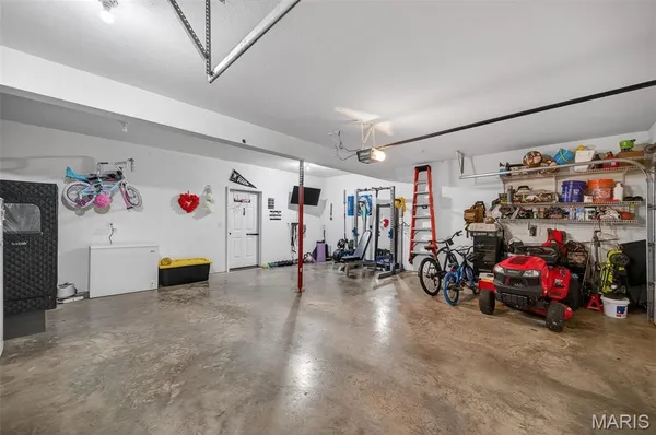 $290,000 | 105 Sandstone Drive, St. Robert, MO 65584