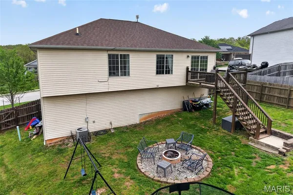 $290,000 | 105 Sandstone Drive, St. Robert, MO 65584