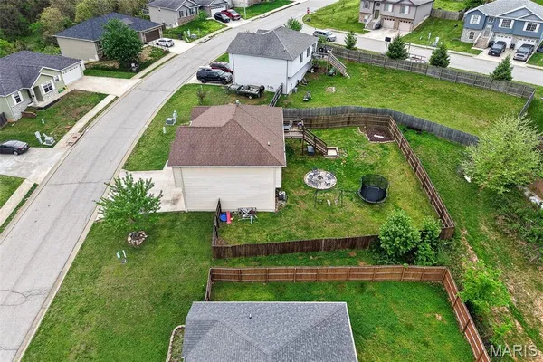 $290,000 | 105 Sandstone Drive, St. Robert, MO 65584