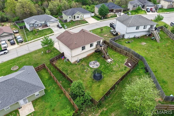 $290,000 | 105 Sandstone Drive, St. Robert, MO 65584