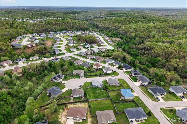 $290,000 | 105 Sandstone Drive, St. Robert, MO 65584