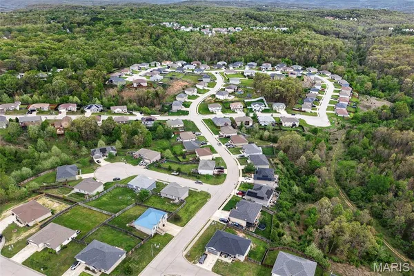 $290,000 | 105 Sandstone Drive, St. Robert, MO 65584