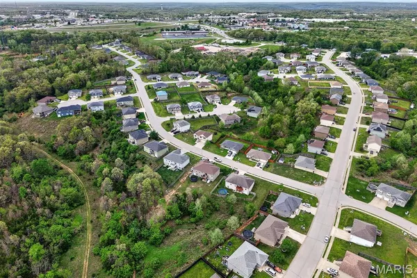 $290,000 | 105 Sandstone Drive, St. Robert, MO 65584
