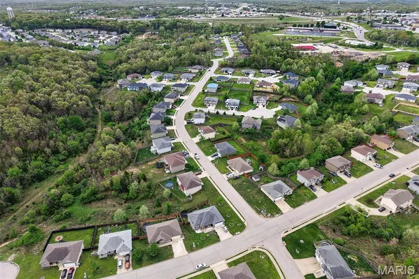 $290,000 | 105 Sandstone Drive, St. Robert, MO 65584