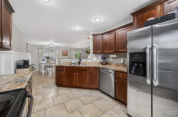 $290,000 | 105 Sandstone Drive, St. Robert, MO 65584