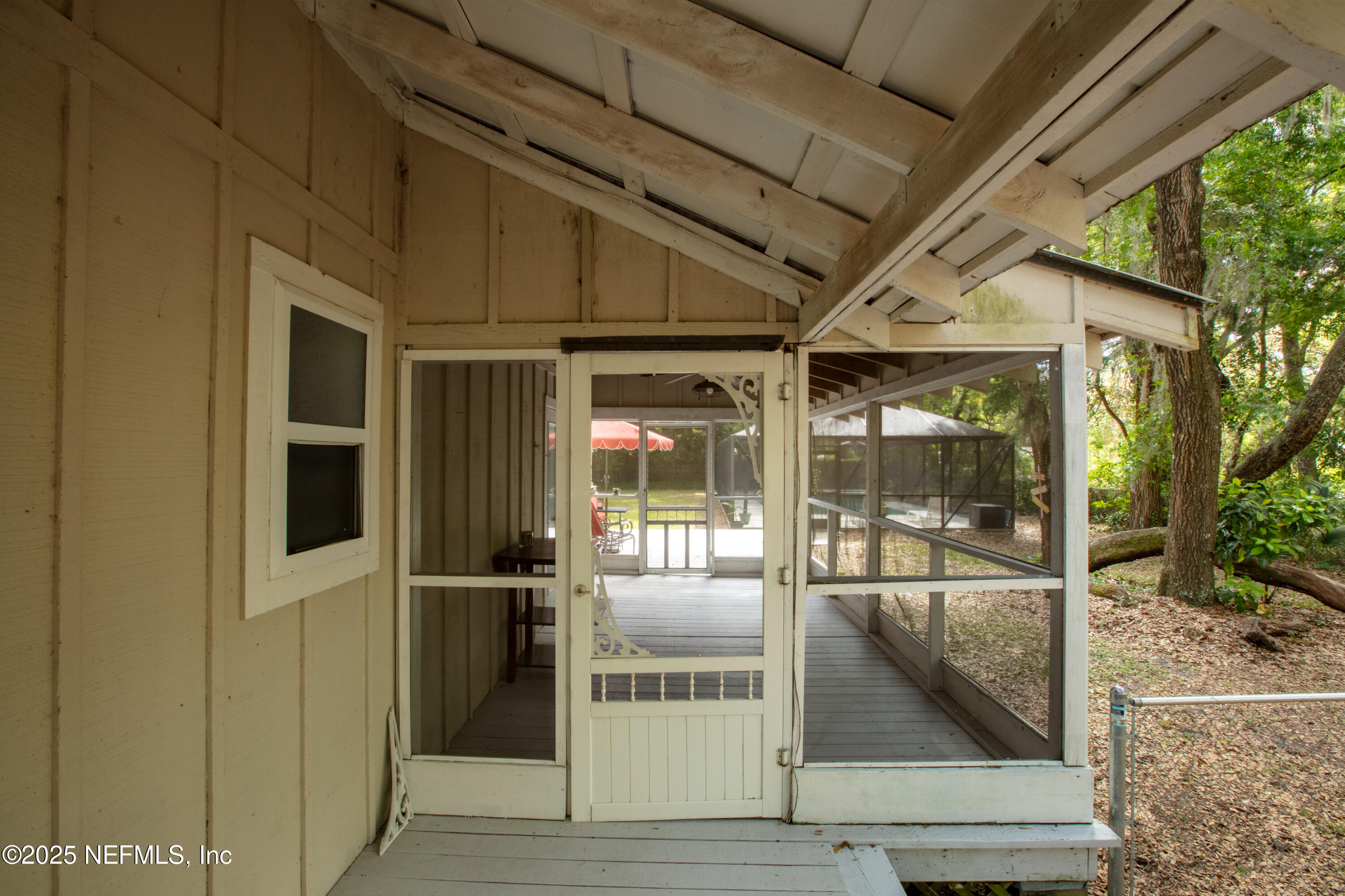 303 Southeast 3rd Avenue Melrose, FL 32666 - Photo 50 of 90 Screened Lani Entry