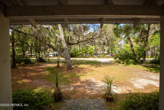 $467,900 | 303 Southeast 3rd Avenue, Melrose, FL 32666