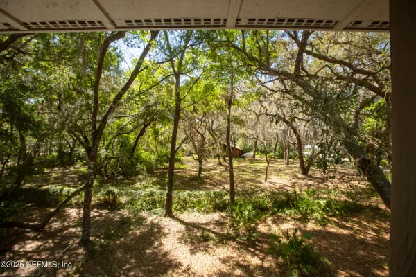 $467,900 | 303 Southeast 3rd Avenue, Melrose, FL 32666