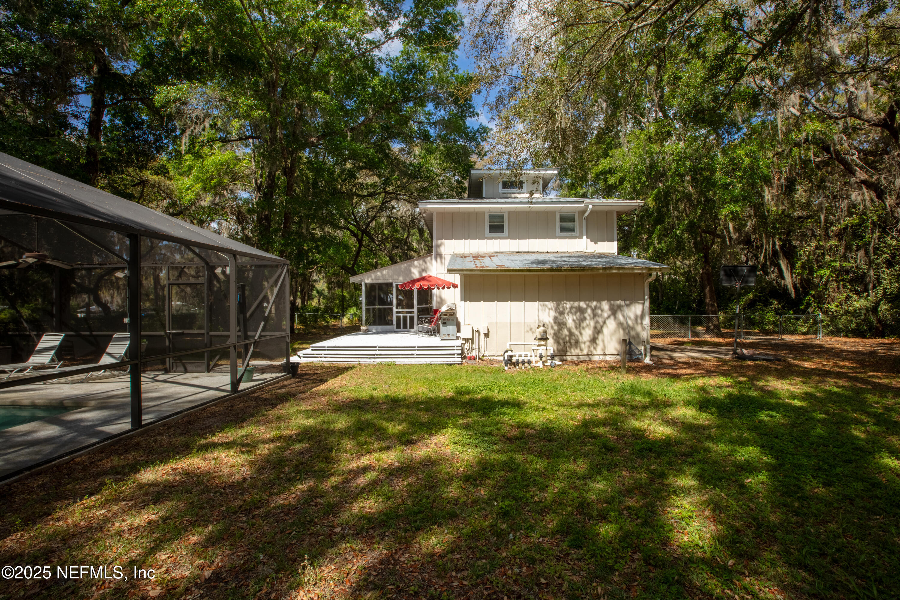 303 Southeast 3rd Avenue Melrose, FL 32666 - Photo 64 of 90 Back Yard