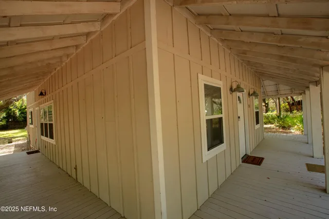 $467,900 | 303 Southeast 3rd Avenue, Melrose, FL 32666