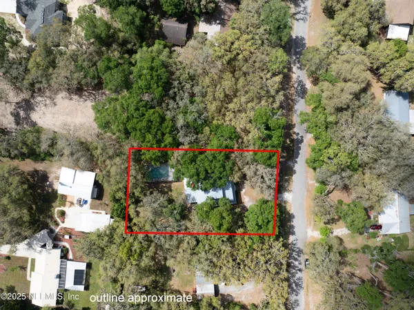 $467,900 | 303 Southeast 3rd Avenue, Melrose, FL 32666