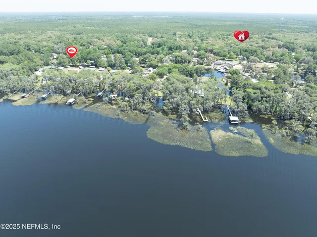 $467,900 | 303 Southeast 3rd Avenue, Melrose, FL 32666