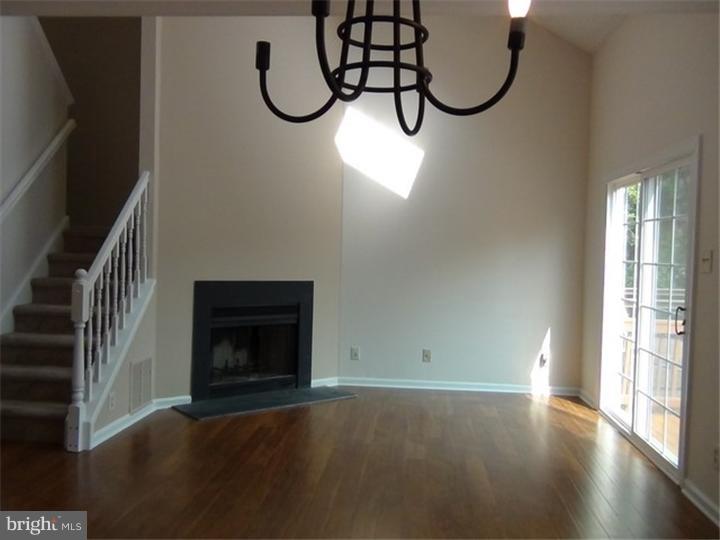 44 Pondview Lane Sicklerville, NJ 08081 - Photo 3 of 13
