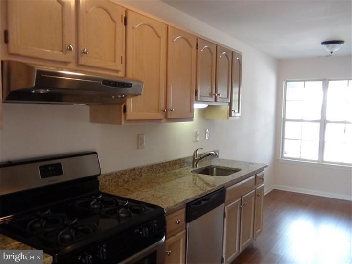 44 Pondview Lane Sicklerville, NJ 08081 - Photo 5 of 13
